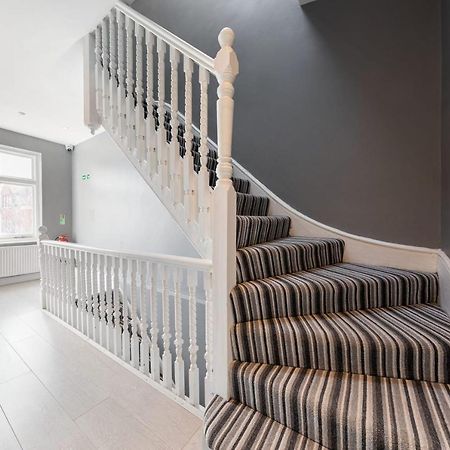 Victorian Building Turned Charming Hotel Perfect For Short And Long Term Stay With Wifi Londen Buitenkant foto